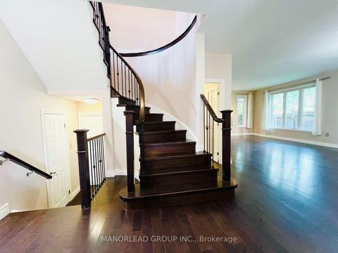 Photo 12 at 42 Parisian Crescent, Shore, Barrie