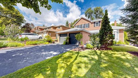 Photo 2 at 88 Kemano Road, Aurora Heights, Aurora