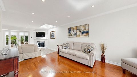 Photo 8 at 88 Kemano Road, Aurora Heights, Aurora