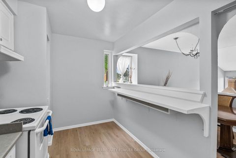 Photo 4 at 224 - 260 John Garland Boulevard, Clairville, Toronto