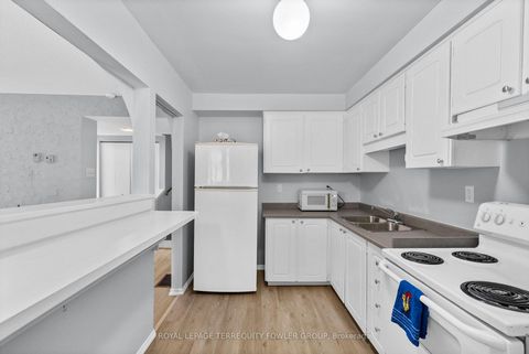 Photo 5 at 224 - 260 John Garland Boulevard, Clairville, Toronto