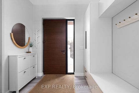 Photo 3 at 236 Cox Mill Road, Painswick North, Barrie