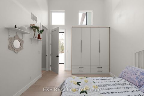 Photo 15 at 236 Cox Mill Road, Painswick North, Barrie