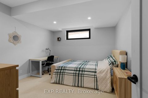Photo 22 at 236 Cox Mill Road, Painswick North, Barrie