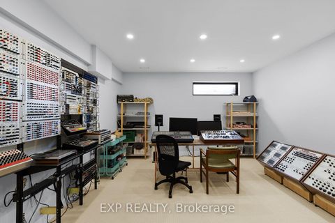Photo 24 at 236 Cox Mill Road, Painswick North, Barrie
