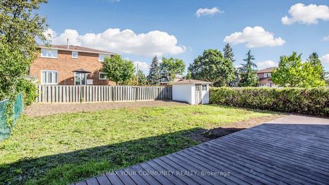 Photo 1 at 2 Janus Place, West Woodbridge, Vaughan