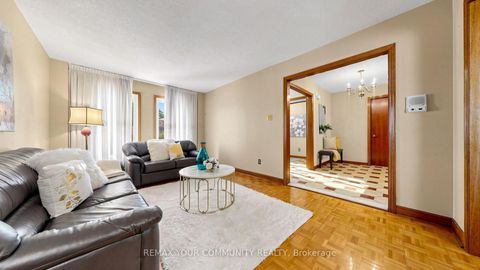Photo 4 at 2 Janus Place, West Woodbridge, Vaughan
