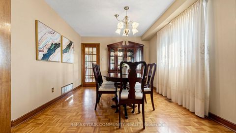 Photo 6 at 2 Janus Place, West Woodbridge, Vaughan