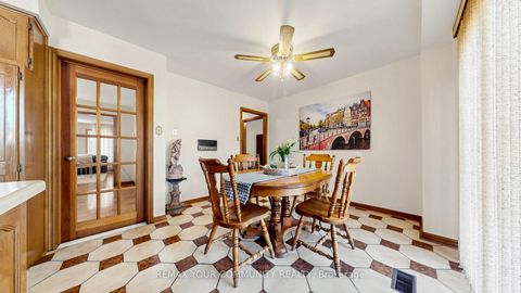 Photo 12 at 2 Janus Place, West Woodbridge, Vaughan