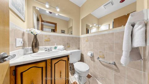 Photo 13 at 2 Janus Place, West Woodbridge, Vaughan