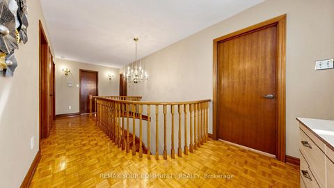 Photo 16 at 2 Janus Place, West Woodbridge, Vaughan