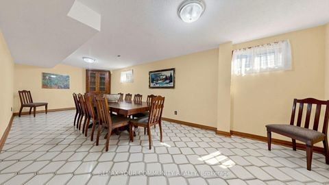 Photo 30 at 2 Janus Place, West Woodbridge, Vaughan