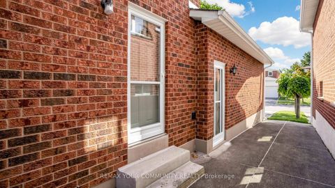 Photo 41 at 2 Janus Place, West Woodbridge, Vaughan