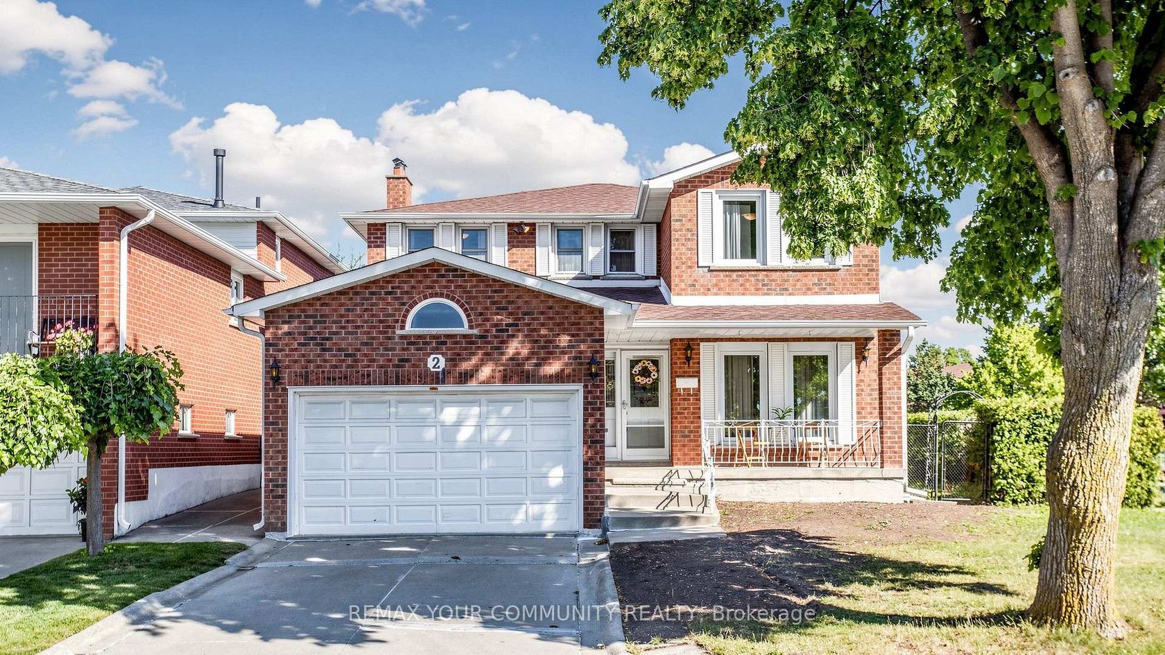 2 Janus Place, West Woodbridge, Vaughan photo number 2