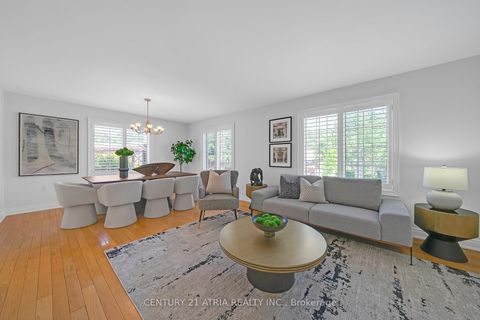 Photo 6 at 543 Queens Drive, Rustic, Toronto