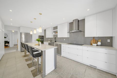 Photo 14 at 543 Queens Drive, Rustic, Toronto