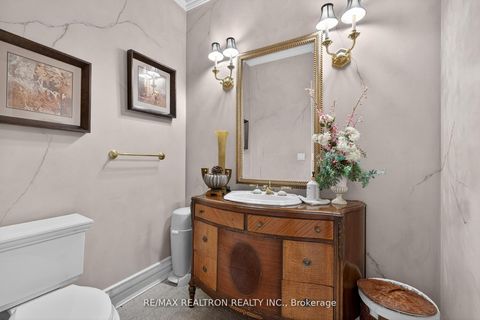 Photo 35 at 65 Offord Crescent, Bayview Southeast, Aurora
