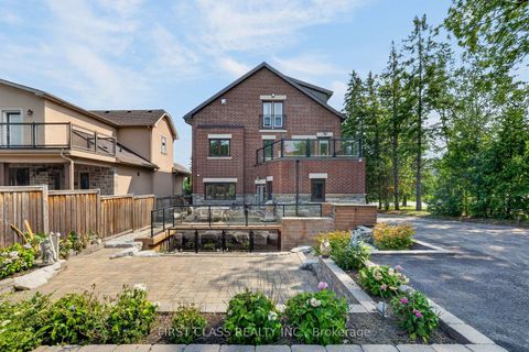 Photo 3 at 302 Brookside Road, Westbrook, Richmond Hill