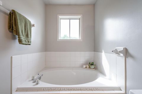 Photo 17 at 49 Cunningham Drive, Ardagh, Barrie