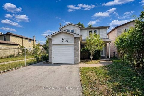 Photo 1 at 35 Kitsilano Crescent, North Richvale, Richmond Hill