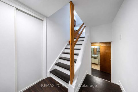 Photo 28 at 35 Kitsilano Crescent, North Richvale, Richmond Hill
