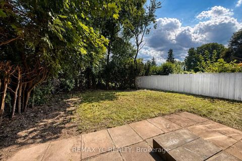 Photo 33 at 35 Kitsilano Crescent, North Richvale, Richmond Hill