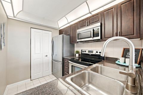 Photo 7 at 705 - 88 Corporate Drive, Woburn, Toronto