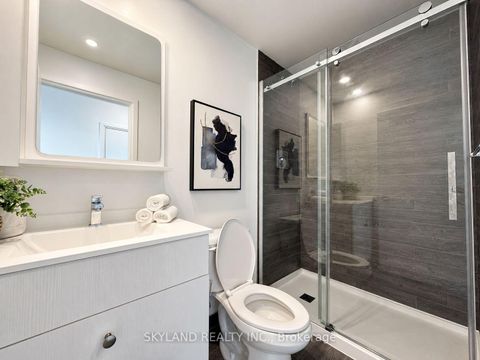 Photo 13 at 1607 - 75 Canterbury Place, Willowdale West, Toronto