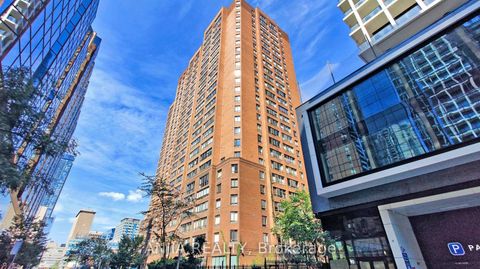 Photo 0 at 912 - 633 Bay Street, Bay Street Corridor, Toronto