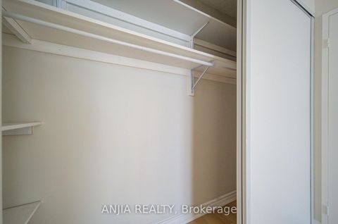 Photo 24 at 912 - 633 Bay Street, Bay Street Corridor, Toronto