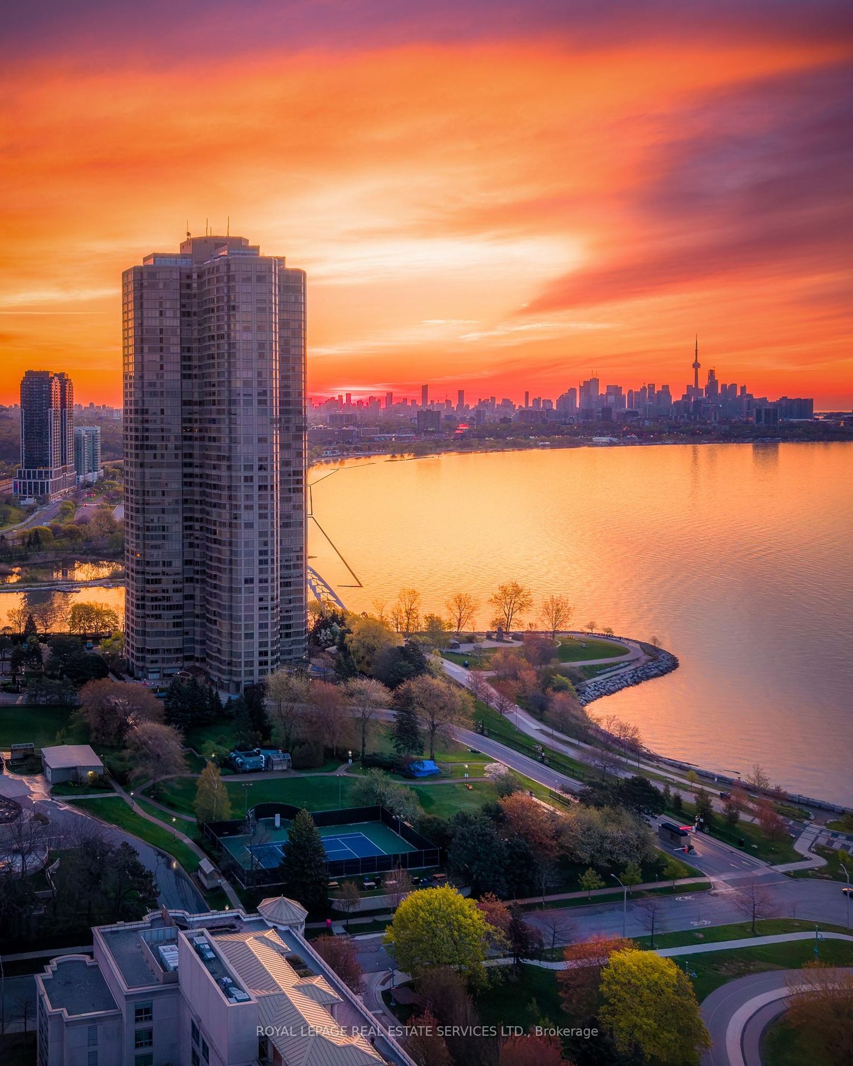 2812 - 1 Palace Pier Court, Mimico, Toronto 