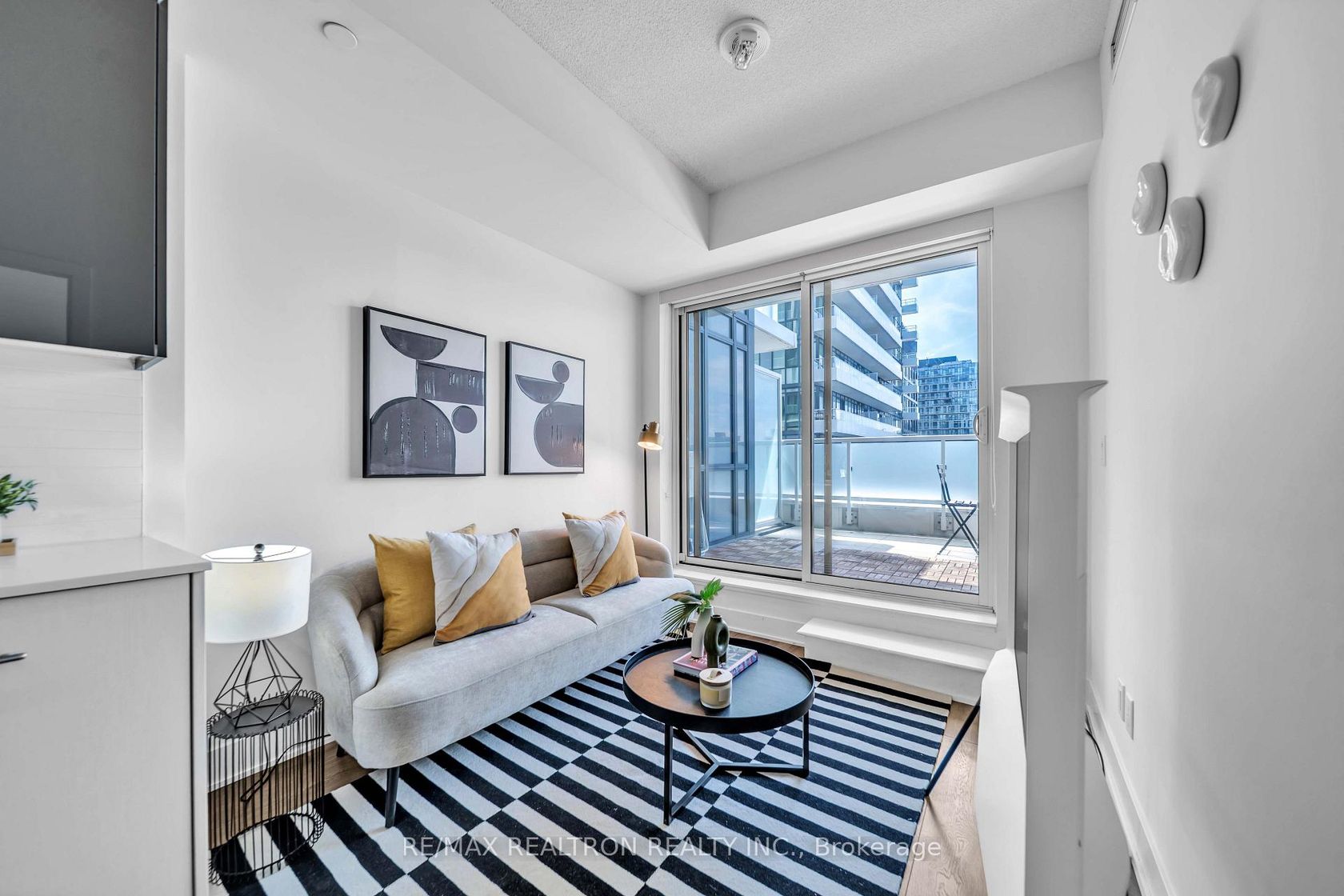 606 - 188 Fairview Mall Drive, Don Valley Village, Toronto 