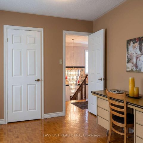 Photo 29 at 14 Gas Light Crescent, East Woodbridge, Vaughan