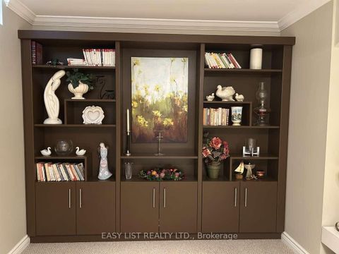 Photo 38 at 14 Gas Light Crescent, East Woodbridge, Vaughan