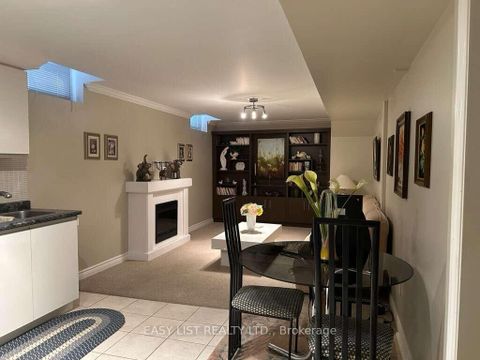 Photo 39 at 14 Gas Light Crescent, East Woodbridge, Vaughan
