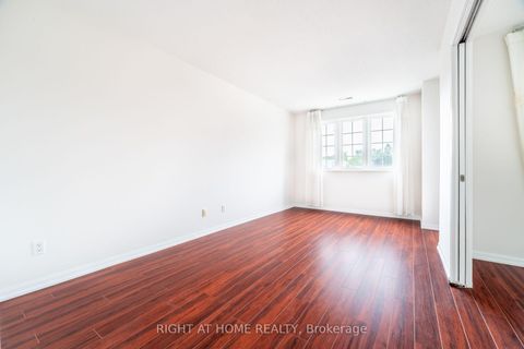 Photo 4 at 220 Grandview Way, Willowdale East, Toronto