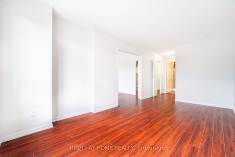 Photo 6 at 220 Grandview Way, Willowdale East, Toronto