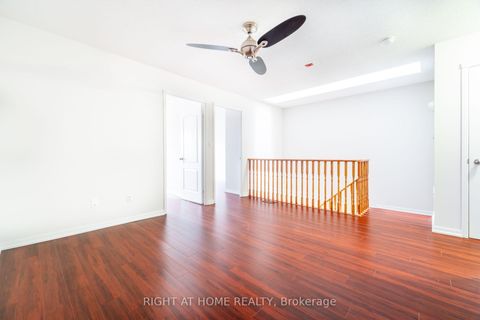 Photo 9 at 220 Grandview Way, Willowdale East, Toronto