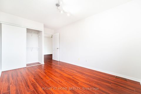Photo 13 at 220 Grandview Way, Willowdale East, Toronto