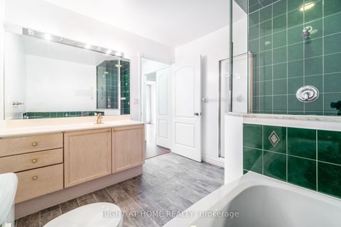 Photo 17 at 220 Grandview Way, Willowdale East, Toronto