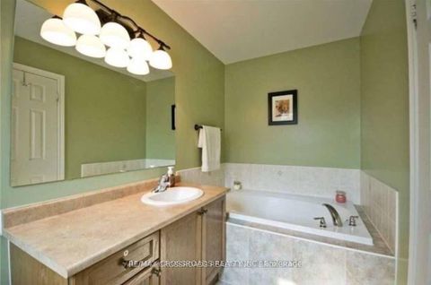 Photo 7 at 95 Thatcher Crescent, Woodland Hill, Newmarket