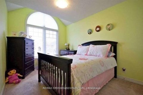 Photo 8 at 95 Thatcher Crescent, Woodland Hill, Newmarket