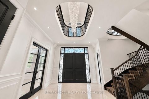 Photo 3 at 19 Blyth Street, Oak Ridges, Richmond Hill