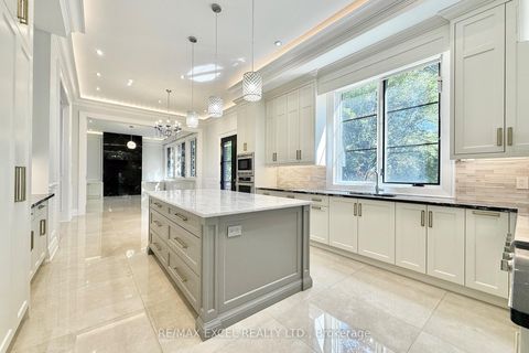 Photo 15 at 19 Blyth Street, Oak Ridges, Richmond Hill