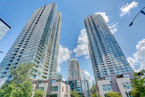 Photo 1 at 307 - 15 Fort York Boulevard, Waterfront Communities C1, Toronto