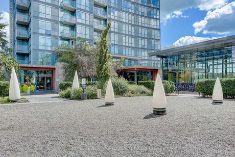 Photo 5 at 307 - 15 Fort York Boulevard, Waterfront Communities C1, Toronto