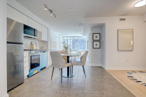 Photo 14 at 307 - 15 Fort York Boulevard, Waterfront Communities C1, Toronto
