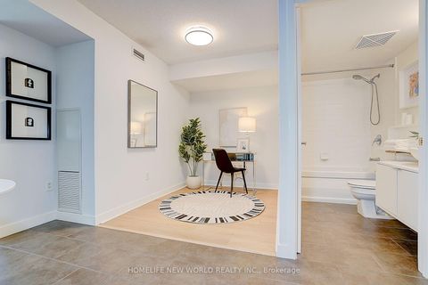 Photo 22 at 307 - 15 Fort York Boulevard, Waterfront Communities C1, Toronto
