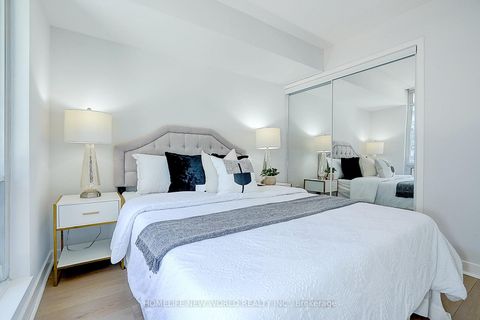 Photo 31 at 307 - 15 Fort York Boulevard, Waterfront Communities C1, Toronto