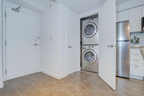 Photo 33 at 307 - 15 Fort York Boulevard, Waterfront Communities C1, Toronto